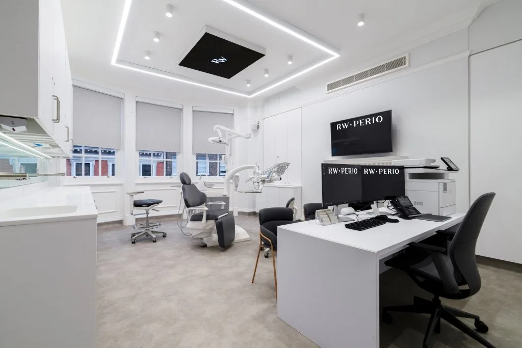Treatment room at RW Perio